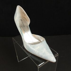 Anne Klein "Christa" heel